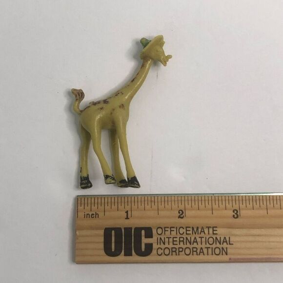 vintage 1960s hong kong kitsch plastic giraffe toy 3 inch wearing hat miniature - Picture 7 of 7